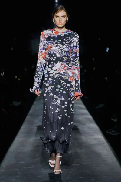 Look 40